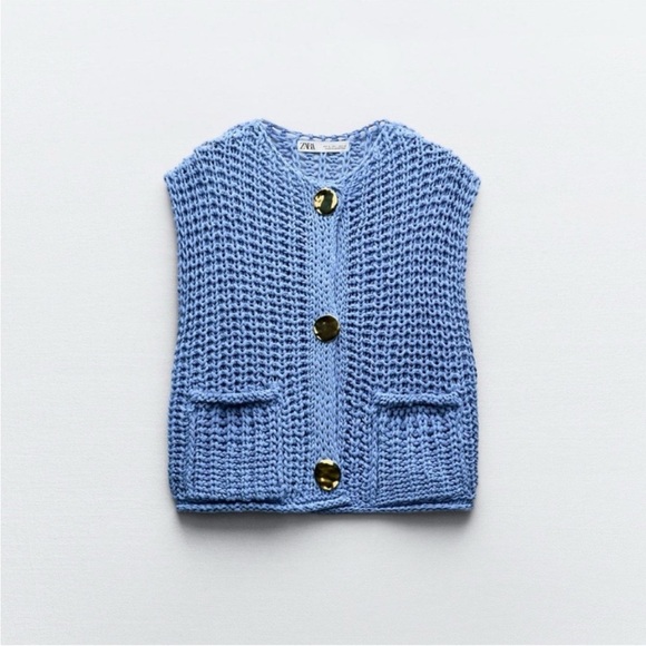 Zara Chunky Knit Sweater Vest with Gold Buttons - Picture 1 of 7